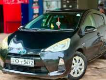 Toyota AQUA S Grad 2012 Car