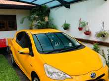 https://riyasewana.com/uploads/toyota-aqua-s-2012-515083112012.jpg