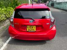 https://riyasewana.com/uploads/toyota-aqua-s-2012-610430512383.jpg