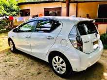 https://riyasewana.com/uploads/toyota-aqua-s-2012-910043912682.jpg