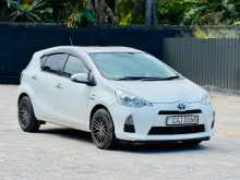 Toyota Aqua S Grade 2013 Car
