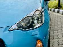 https://riyasewana.com/uploads/toyota-aqua-s-2013-111062812884.jpg