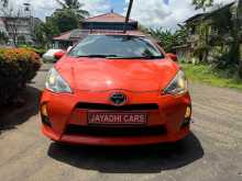 Toyota Aqua S Grade 2013 Car