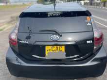https://riyasewana.com/uploads/toyota-aqua-s-2013-18142112364.jpg