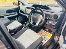 https://riyasewana.com/uploads/toyota-aqua-s-2013-18142112722.jpg