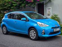 Toyota Aqua S Grade 2013 Car