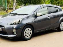 https://riyasewana.com/uploads/toyota-aqua-s-2013-1919421512812.jpg