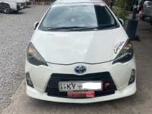 https://riyasewana.com/uploads/toyota-aqua-s-2013-19352812594.jpg