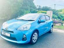 https://riyasewana.com/uploads/toyota-aqua-s-2013-200550912403.jpg