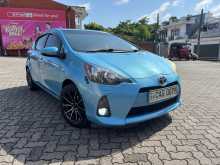 Toyota AQUA S LIMITED 2013 Car