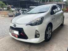 https://riyasewana.com/uploads/toyota-aqua-s-2013-2117052612942.jpg