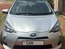 Toyota Aqua S Limited 2013 Car