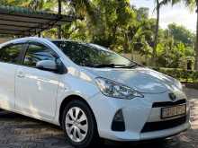 Toyota Aqua S Grade 2013 Car
