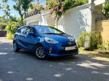 Toyota Aqua S Grade 2013 Car