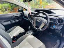 https://riyasewana.com/uploads/toyota-aqua-s-2013-2910520112333.jpg