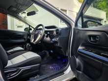 https://riyasewana.com/uploads/toyota-aqua-s-2013-2910574012973.jpg