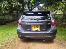 https://riyasewana.com/uploads/toyota-aqua-s-2013-2911591512062.jpg