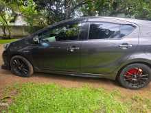 https://riyasewana.com/uploads/toyota-aqua-s-2013-2911591512184.jpg