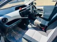 https://riyasewana.com/uploads/toyota-aqua-s-2013-2914400412374.jpg