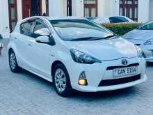 Toyota Aqua S LIMITED 2013 Car