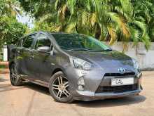 Toyota AQUA S Limited 2013 Car