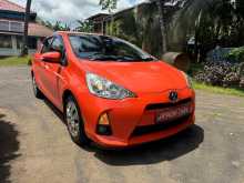 https://riyasewana.com/uploads/toyota-aqua-s-2013-618024612922.jpg
