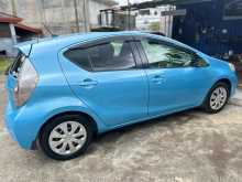 https://riyasewana.com/uploads/toyota-aqua-s-2014-1115311512932.jpg