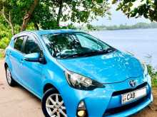 Toyota AQUA S LIMITED 2014 Car