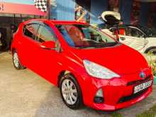 Toyota Aqua S Grade 2014 Car