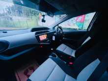 https://riyasewana.com/uploads/toyota-aqua-s-2014-1517311512134.jpg
