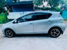 https://riyasewana.com/uploads/toyota-aqua-s-2014-1517311512692.jpg