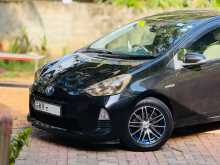 https://riyasewana.com/uploads/toyota-aqua-s-2014-1613144712712.jpg