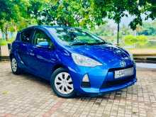 Toyota AQUA S LIMITED 2014 Car