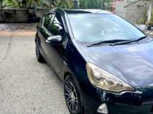 https://riyasewana.com/uploads/toyota-aqua-s-2014-1912025713003.jpg