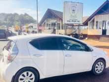 https://riyasewana.com/uploads/toyota-aqua-s-2014-2013581912944.jpg