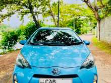 https://riyasewana.com/uploads/toyota-aqua-s-2014-218485512692.jpg