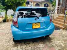 https://riyasewana.com/uploads/toyota-aqua-s-2014-220232712582.jpg