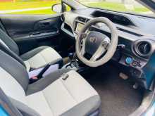 https://riyasewana.com/uploads/toyota-aqua-s-2014-220232712754.jpg