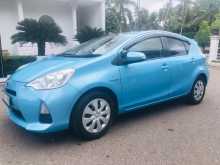 https://riyasewana.com/uploads/toyota-aqua-s-2014-2212523712812.jpg