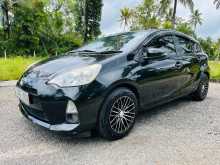 https://riyasewana.com/uploads/toyota-aqua-s-2014-2312154912462.jpg