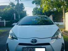 https://riyasewana.com/uploads/toyota-aqua-s-2014-3011352612014.jpg