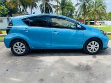 https://riyasewana.com/uploads/toyota-aqua-s-2014-3019012212213.jpg