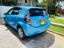 https://riyasewana.com/uploads/toyota-aqua-s-2014-3019012212914.jpg