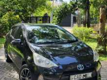 Toyota Aqua S Grade 2014 Car