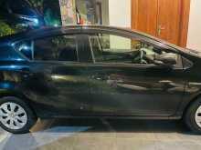 Toyota Aqua S Grade 2014 Car