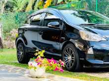 https://riyasewana.com/uploads/toyota-aqua-s-2014-48513712122.jpg