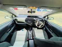 https://riyasewana.com/uploads/toyota-aqua-s-2014-88490612513.jpg