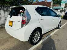 https://riyasewana.com/uploads/toyota-aqua-s-2014-89154612504.jpg