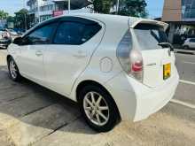 https://riyasewana.com/uploads/toyota-aqua-s-2014-89154612903.jpg