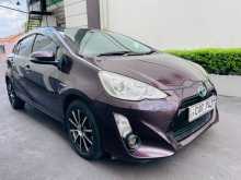Toyota Aqua S GRADE 2015 Car
